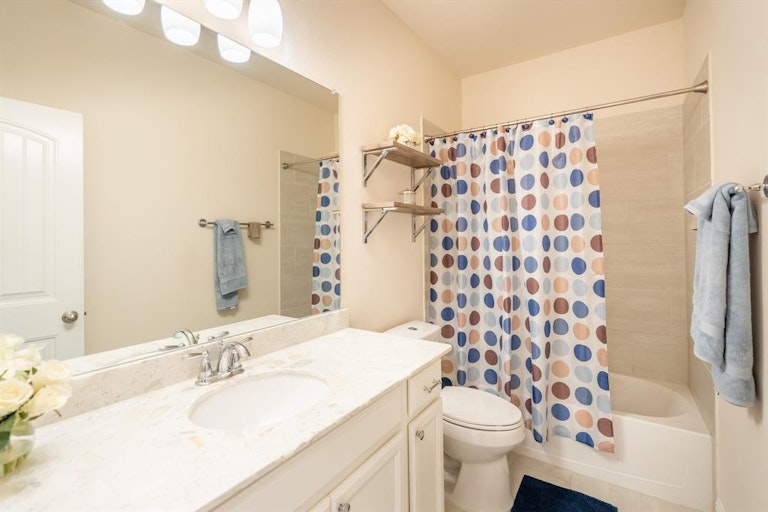 Photo 17 of 22 - 2081 Avondown Rd, Forney, TX 75126