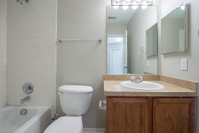 Photo 16 of 17 - 3422 Kodiak Diamond, San Antonio, TX 78245