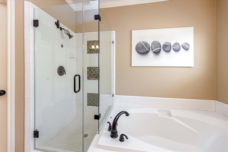 Photo 29 of 47 - 2828 Bering Dr, Houston, TX 77057