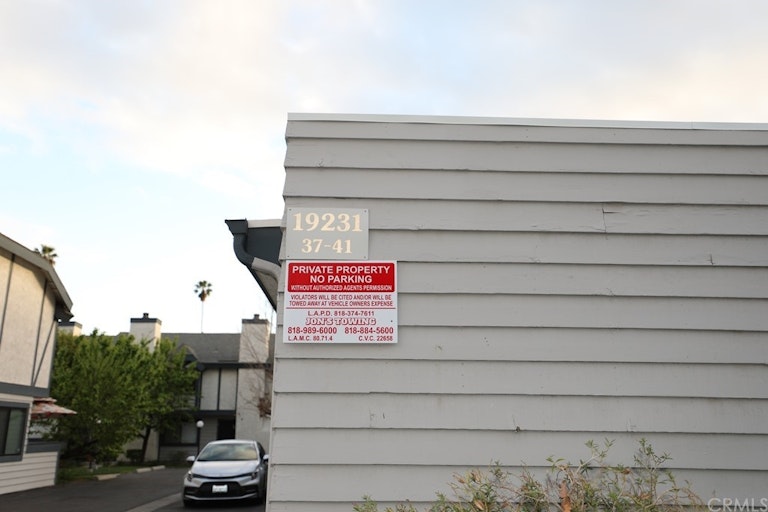Photo 16 of 18 - 19231 Sherman Way #37, Reseda, CA 91335