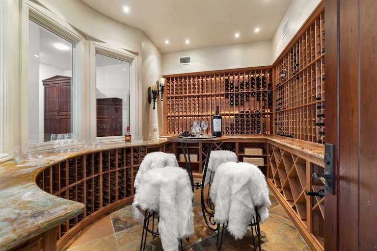 Photo 32 of 99 - 27681 Mace Blvd, Davis, CA 95618