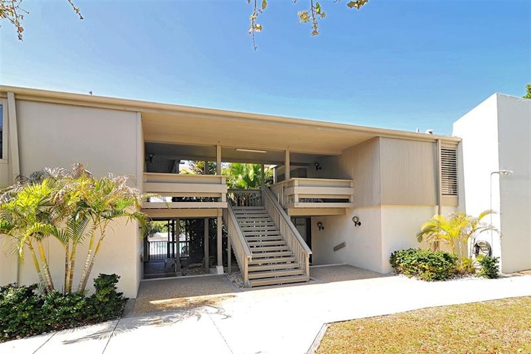 Photo 46 of 77 - 306 Pine Run Dr, Osprey, FL 34229