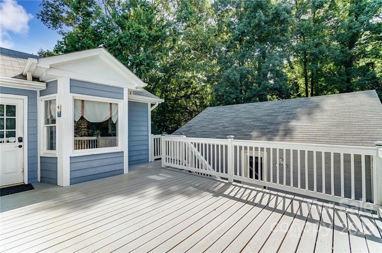 Photo 35 of 46 - 6538 Dougherty Dr, Charlotte, NC 28213
