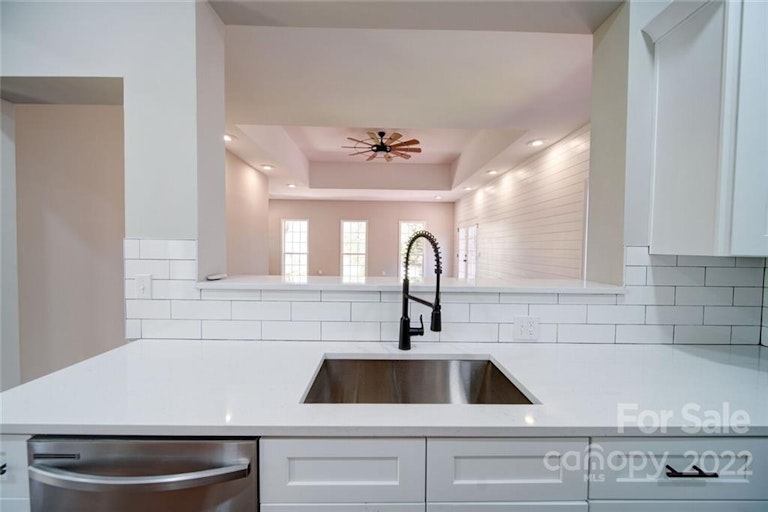 Photo 14 of 34 - 434 Norton Rd, Mount Holly, NC 28120