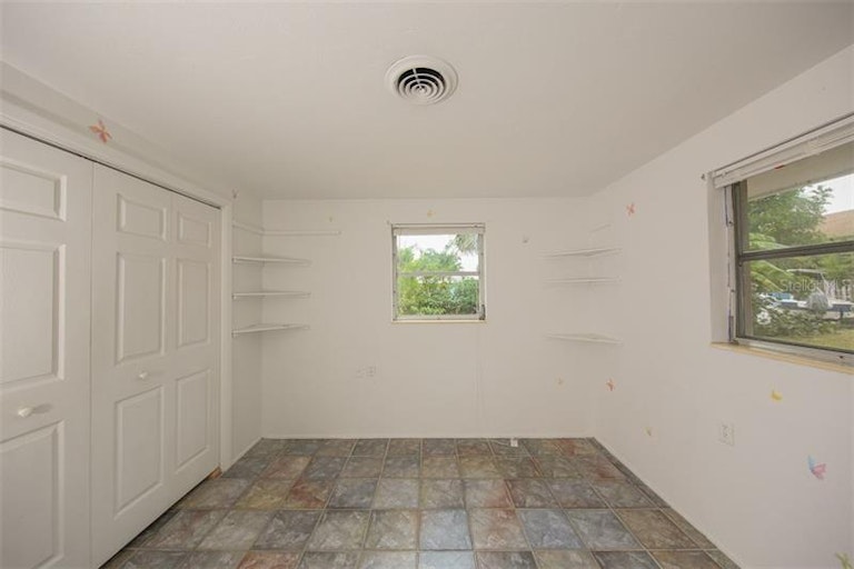 Photo 10 of 20 - 730 Longboat Ct, Longboat Key, FL 34228