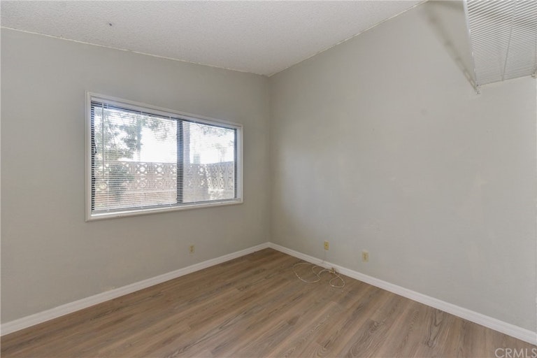 Photo 30 of 46 - 184 Cannon Rd, Riverside, CA 92506