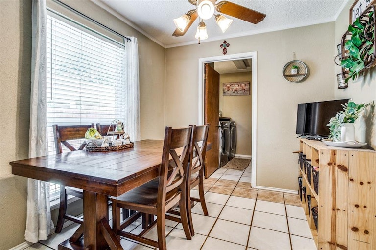 Photo 10 of 36 - 3008 Kensington Dr, Mesquite, TX 75150