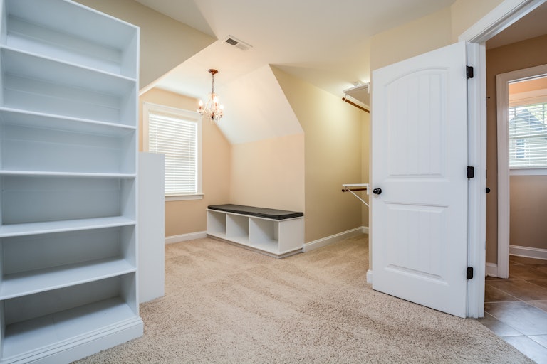 Photo 9 of 17 - 203 McKnitt Pl, Garner, NC 27529