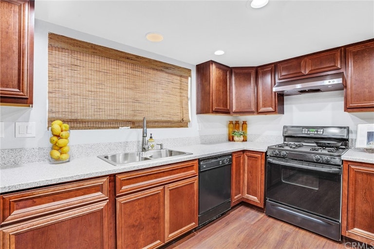 Photo 17 of 40 - 8388 Verbena Dr, Riverside, CA 92504