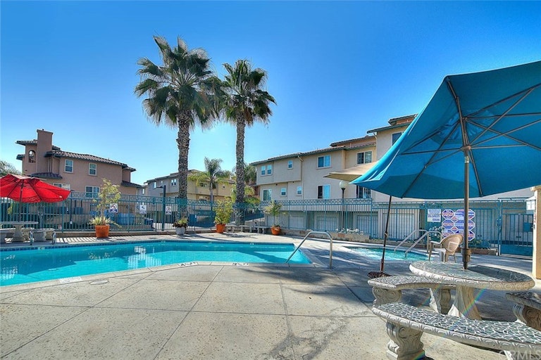 Photo 10 of 57 - 3711 Baldwin St #708, Los Angeles, CA 90031
