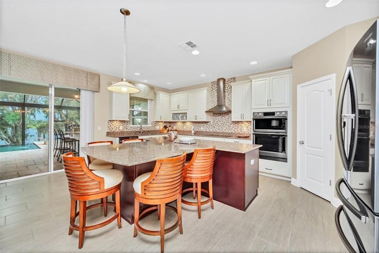Photo 8 of 46 - 15167 Lake Claire Overlook Dr, Winter Garden, FL 34787