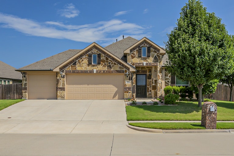 Photo 1 of 27 - 902 Calder Ct, Anna, TX 75409