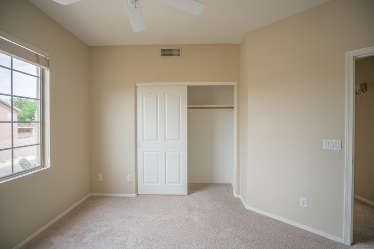 Photo 19 of 28 - 4233 E Rowel Rd, Phoenix, AZ 85050
