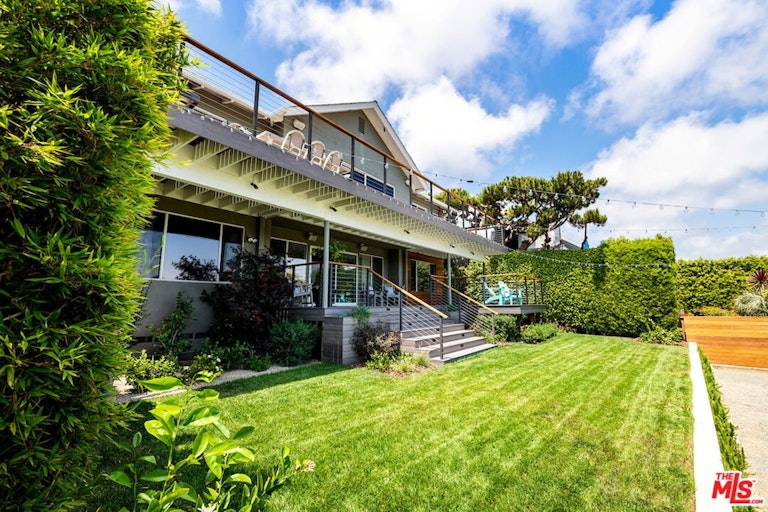 Photo 52 of 54 - 16656 Linda Ter, Pacific Palisades, CA 90272