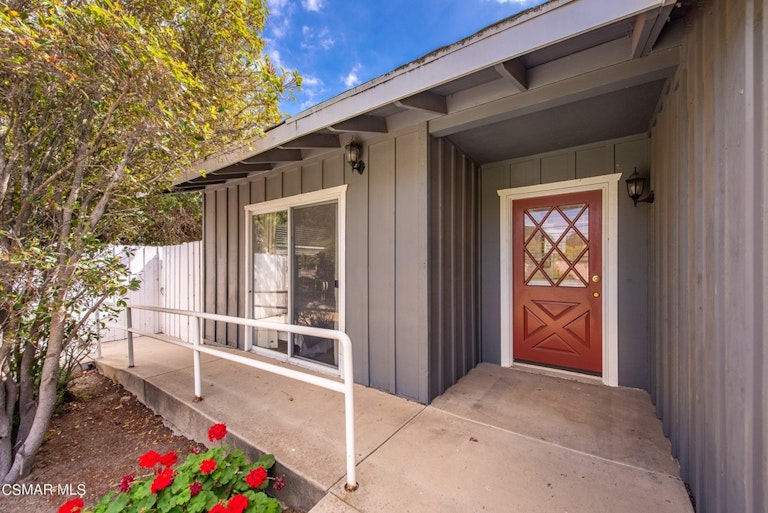 Photo 8 of 54 - 982 E Janss Rd, Thousand Oaks, CA 91360
