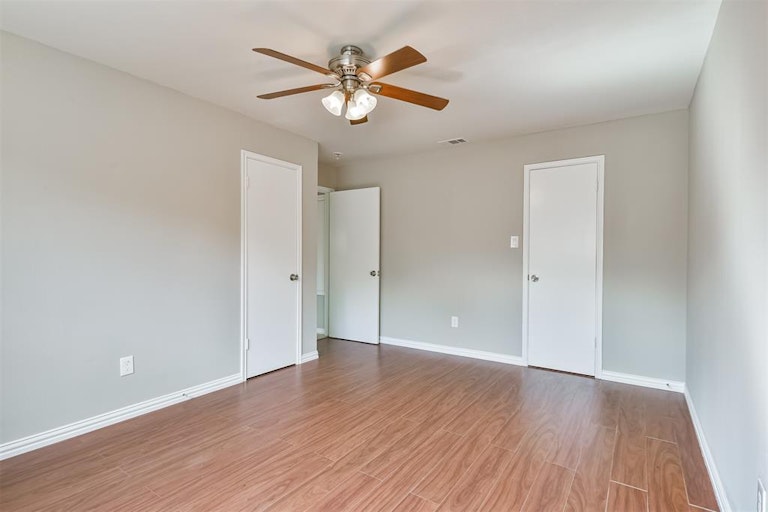 Photo 31 of 47 - 235 Highland Ter, League City, TX 77573