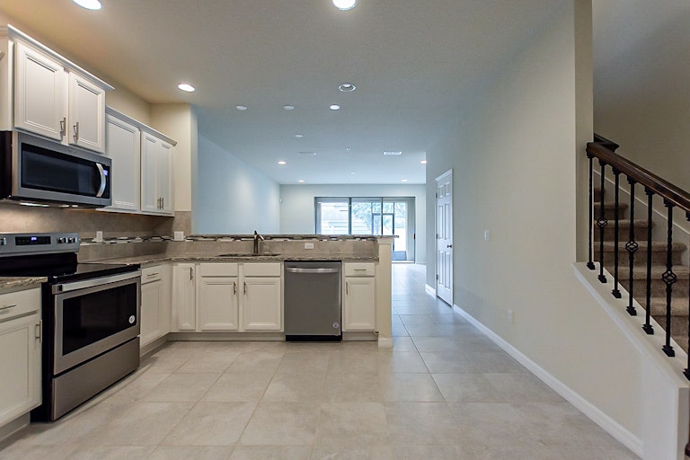 Photo 8 of 19 - 1236 Pavia Dr, Apopka, FL 32703