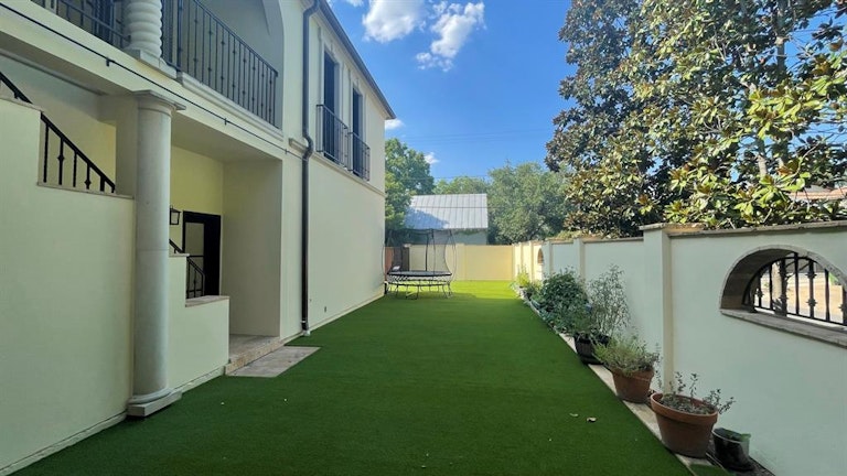 Photo 25 of 27 - 3700 Normandy Ave, Dallas, TX 75205