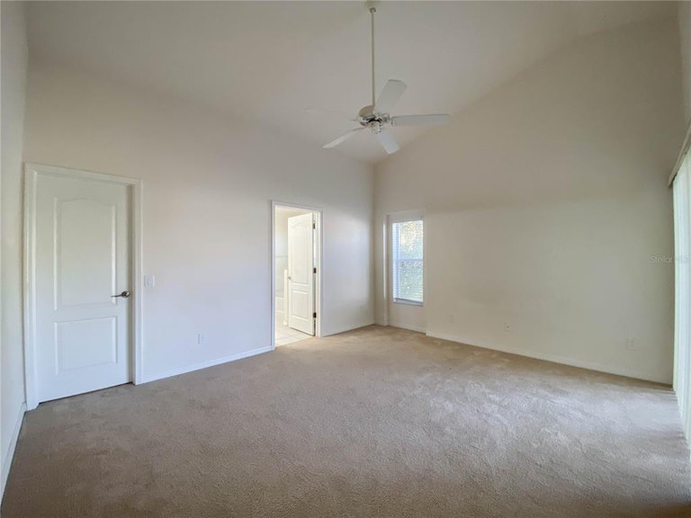 Photo 15 of 26 - 31339 Heatherstone Dr, Wesley Chapel, FL 33543