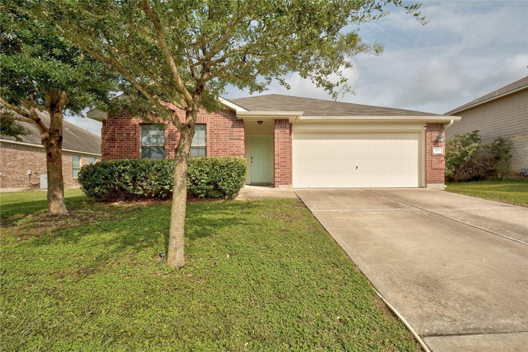 Photo 1 of 40 - 495 Sandstone Trl, Buda, TX 78610