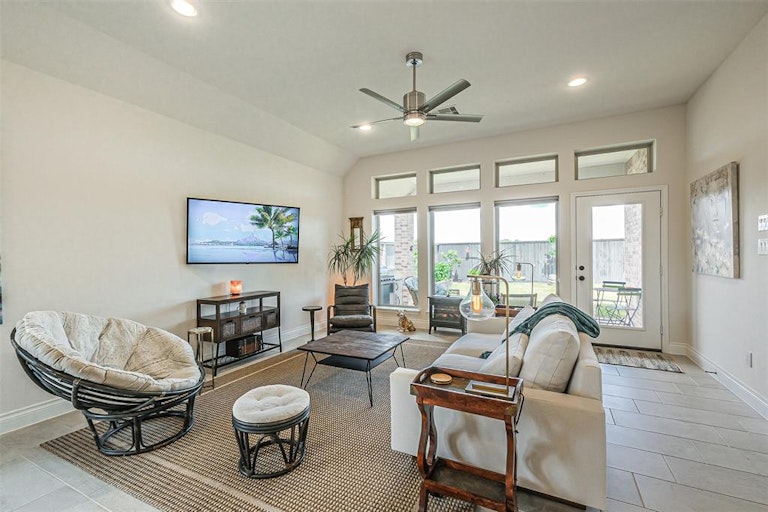 Photo 15 of 47 - 2722 Primrose Bloom Ln, Richmond, TX 77406