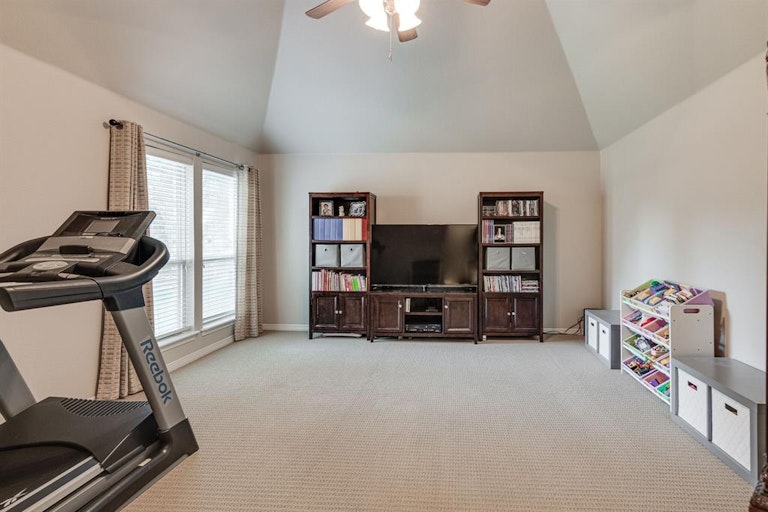 Photo 27 of 40 - 608 Medina Dr, Keller, TX 76248