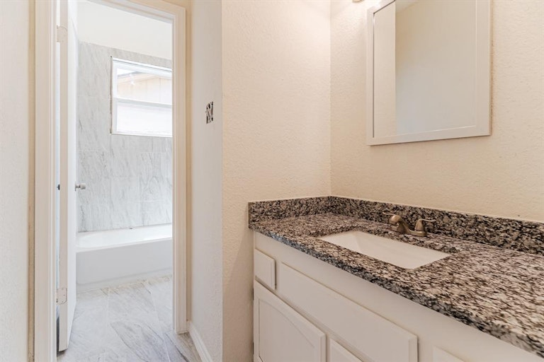 Photo 19 of 28 - 10828 Eastcrest Ln, Dallas, TX 75217