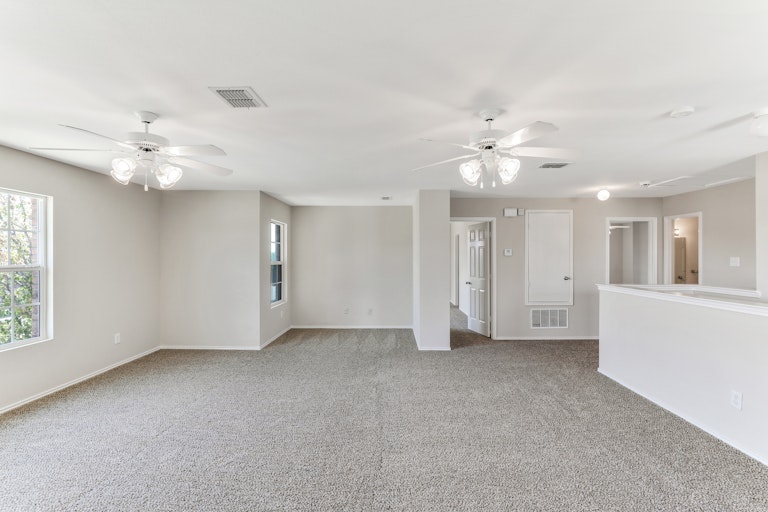 Photo 17 of 27 - 8414 River Bluffs Dr, Arlington, TX 76002