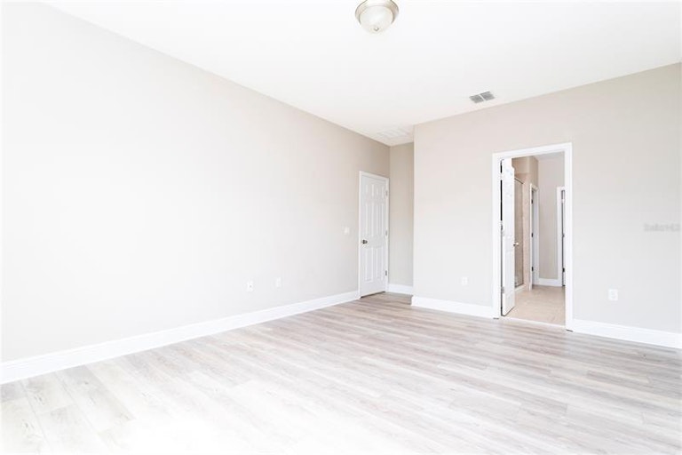 Photo 32 of 65 - 9313 Mira Valle Ln, Winter Garden, FL 34787
