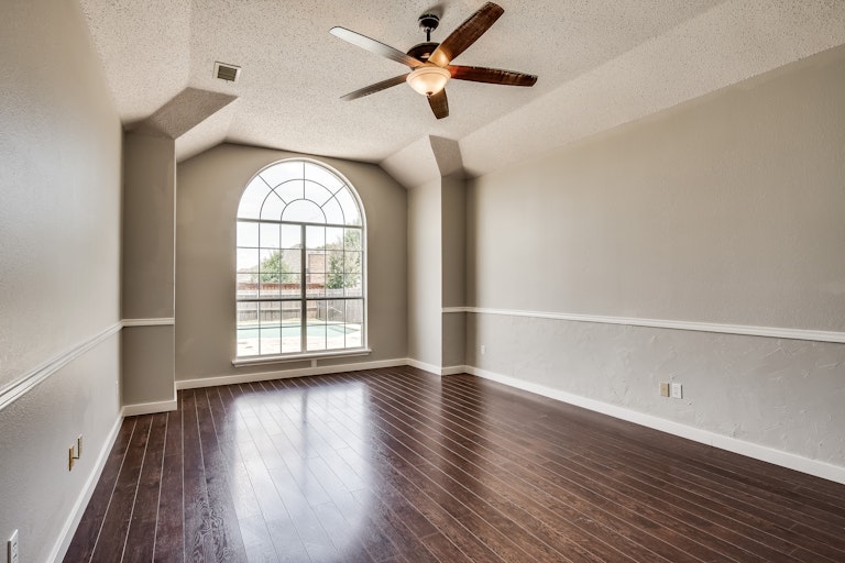 Photo 19 of 29 - 1677 Shannon Dr, Lewisville, TX 75077