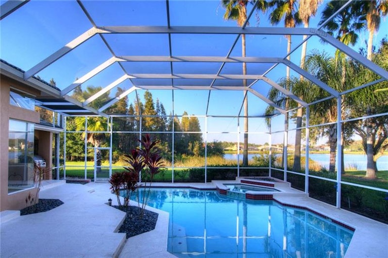 Photo 2 of 25 - 18630 Avenue Capri, Lutz, FL 33558