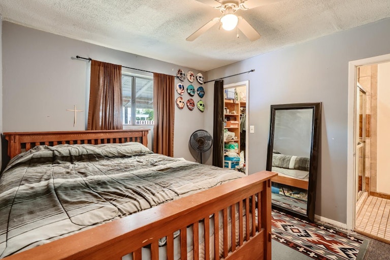 Photo 18 of 35 - 3538 Tarro Way, Carmichael, CA 95608