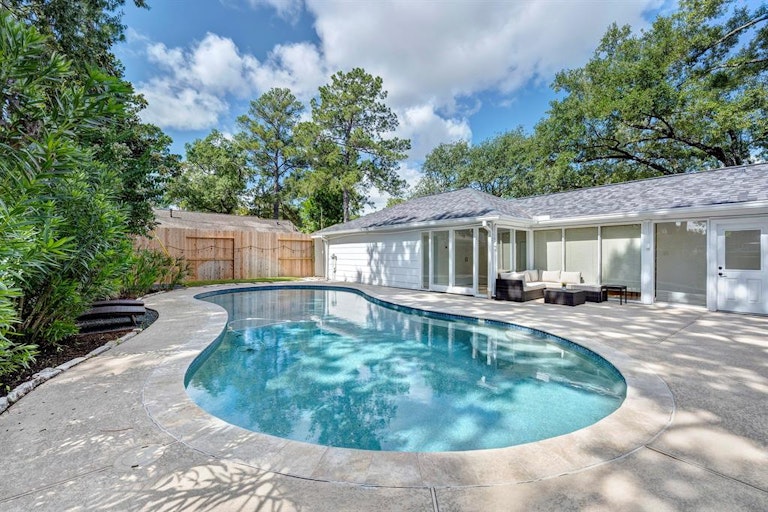 Photo 28 of 34 - 13519 Westport Ln, Houston, TX 77079