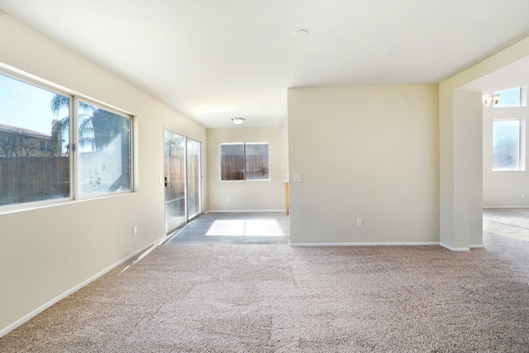 Photo 7 of 17 - 1625 Arroyo Viejo Dr, San Jacinto, CA 92583