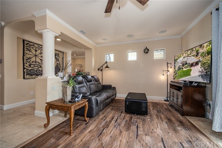 Photo 19 of 48 - 34722 Simi Dr, Yucaipa, CA 92399