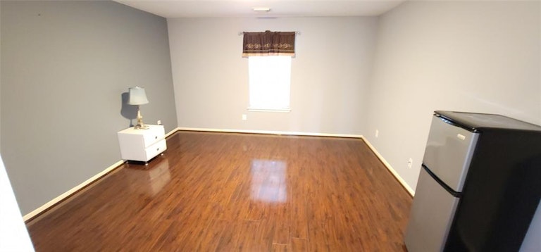 Photo 25 of 39 - 7315 W Meadow Ct, Richmond, TX 77407
