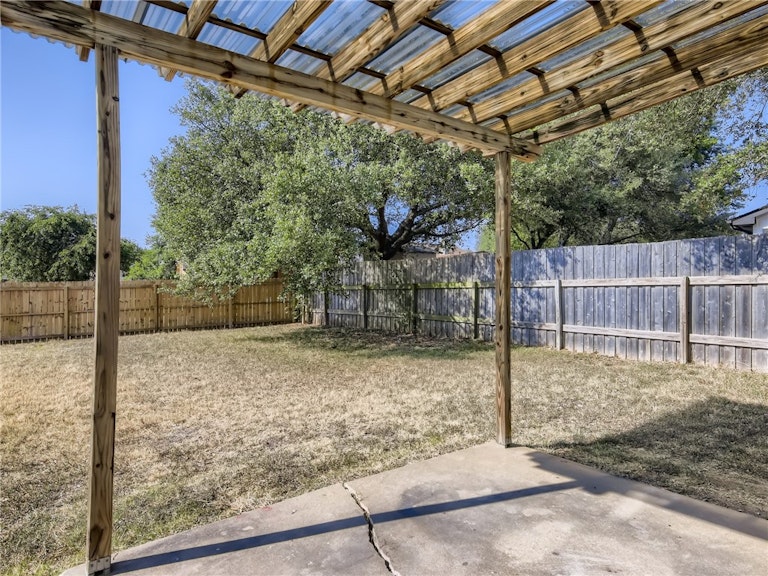 Photo 8 of 11 - 1417 E Logan St, Round Rock, TX 78664