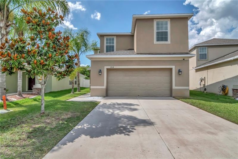 Photo 1 of 47 - 1964 Hawks View Dr, Ruskin, FL 33570