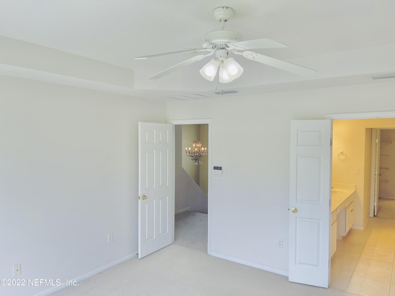 Photo 16 of 31 - 11066 Castlemain Cir E, Jacksonville, FL 32256