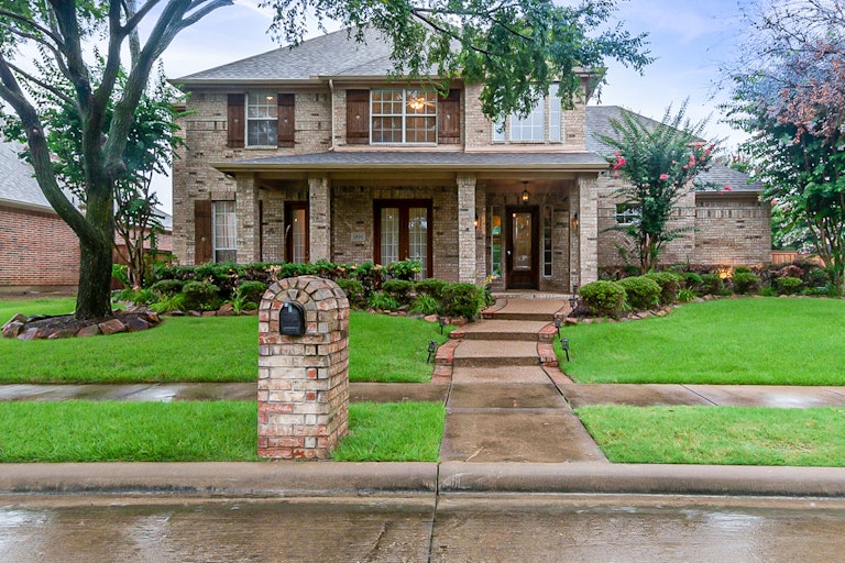 Photo 1 of 41 - 1900 Winchester St, McKinney, TX 75070