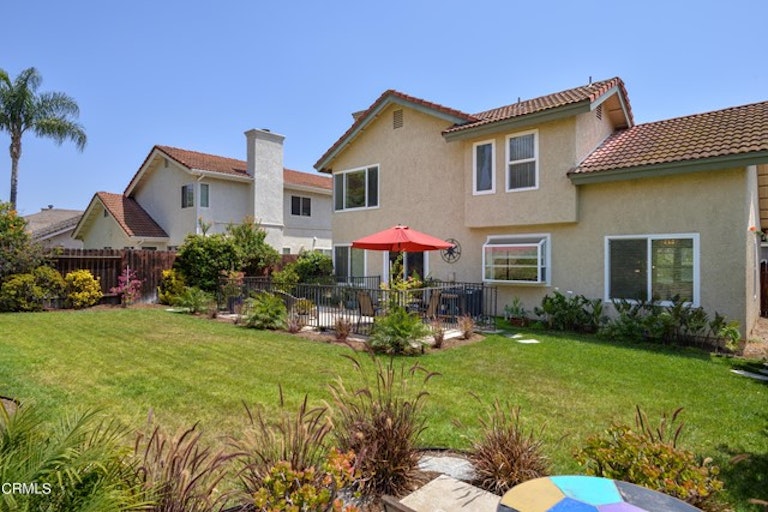 Photo 6 of 25 - 6175 Palomar Cir, Camarillo, CA 93012