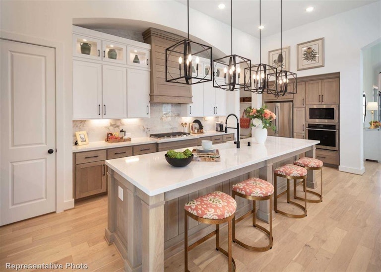 Photo 8 of 37 - 7511 River Birch Ct, Katy, TX 77493