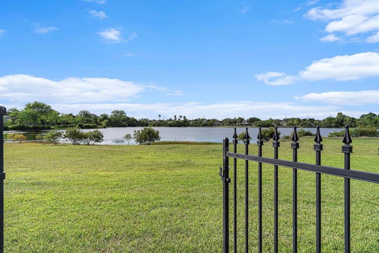Photo 25 of 25 - 3284 Gladewater Ln, League City, TX 77573