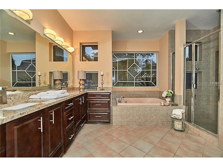 Photo 11 of 24 - 359 Vista Oak Dr, Longwood, FL 32779