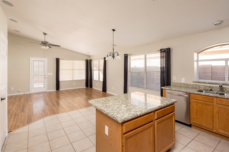 Photo 8 of 24 - 8920 W Davis Rd, Peoria, AZ 85382