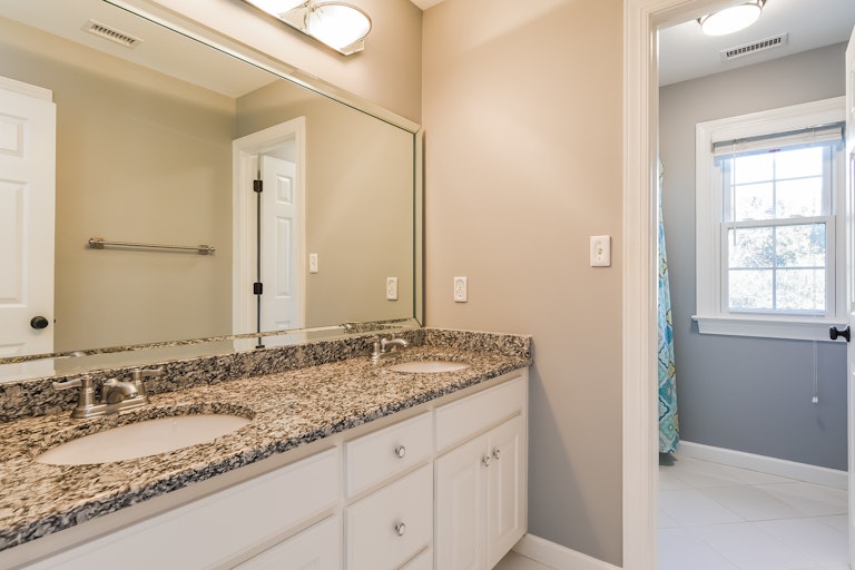 Photo 4 of 25 - 503 Oldwyck Dr, Fuquay Varina, NC 27526