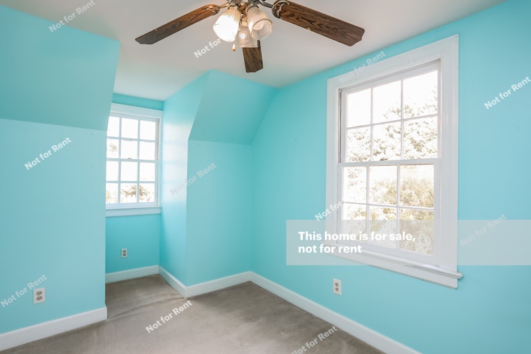 Photo 13 of 24 - 1716 Carrington Dr, Raleigh, NC 27615