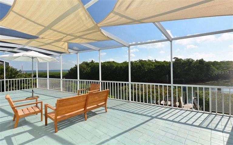 Photo 20 of 25 - 2204 Harbour Court Dr, Longboat Key, FL 34228