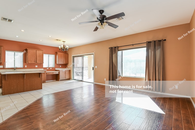 Photo 10 of 27 - 61025 E Eagle Heights Dr, Tucson, AZ 85739