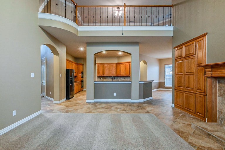 Photo 11 of 41 - 1900 Winchester St, McKinney, TX 75070